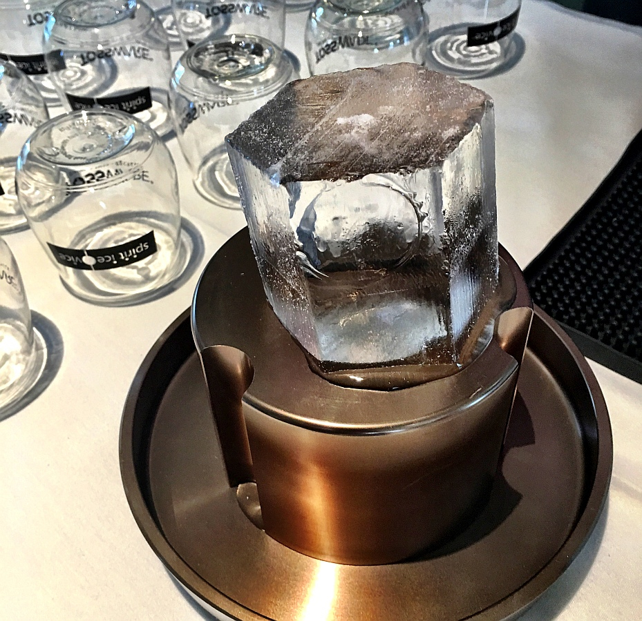 How Does the Spirits On Ice Ice Ball Machine Work?