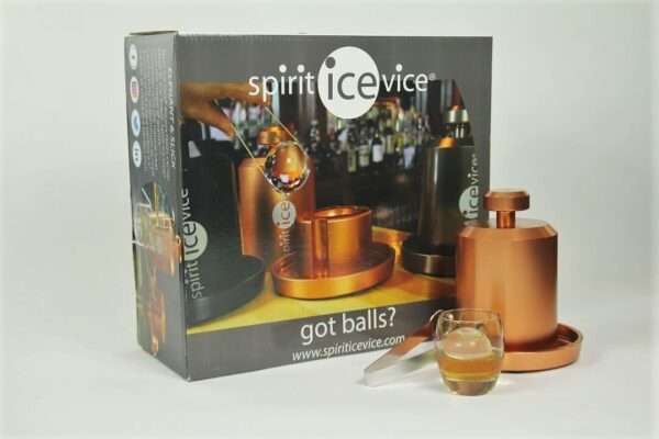 Copper SIV with box, ice tong and glass with ice ball (1)
